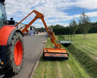 SPEARHEAD EXCEL 700 HEDGECUTTER (2001)