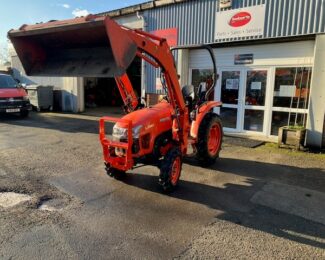 KUBOTA L1361 COMPACT TRACTOR & LOADER (2018)