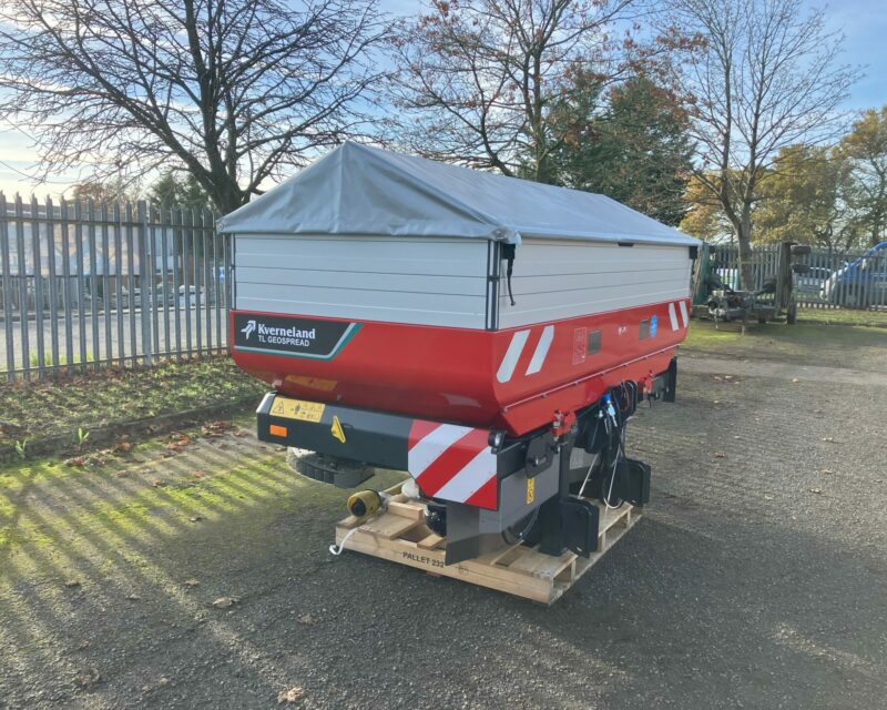 KVERNELAND EXACTA TL GEO 1875 FERTILISER SPREADER