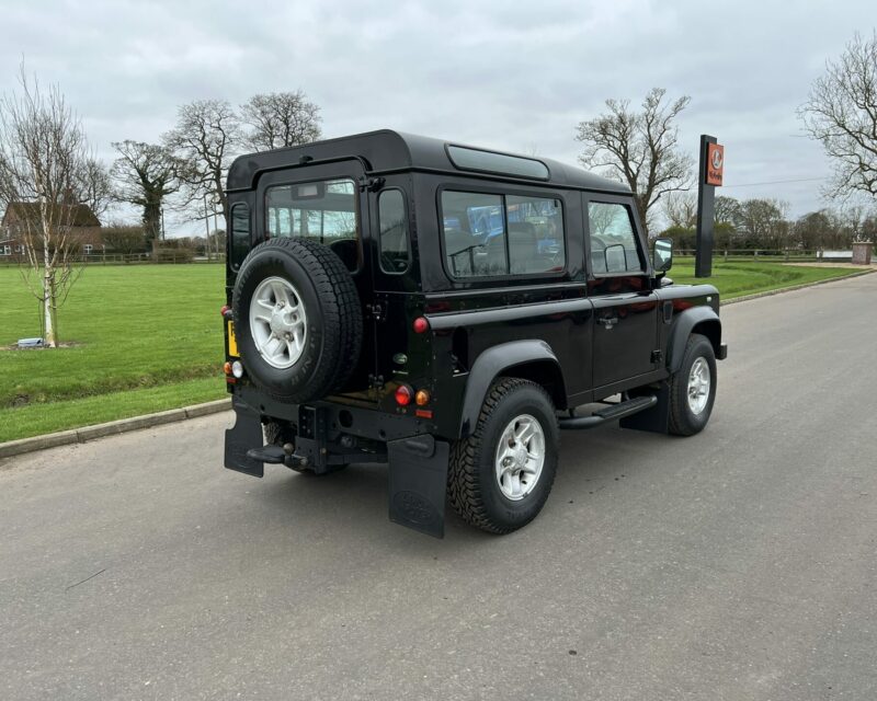 LANDROVER DEFENDER 2.5 TD5XS 3d 120BHP (2005)