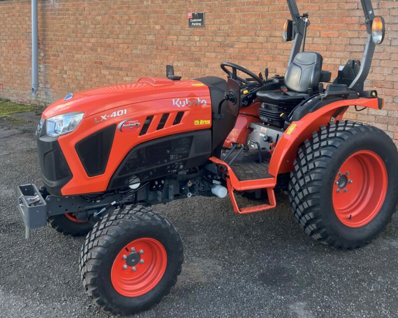 KUBOTA LX401 COMPACT TRACTOR (2023)