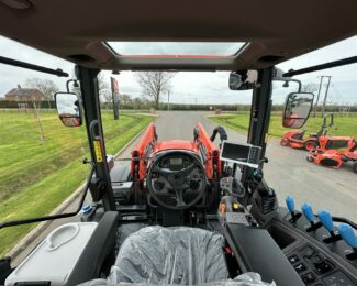 KUBOTA M6142 TRACTOR (2023)