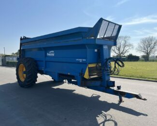 BUNNINGS LOWLANDER 150 MUCK SPREADER (2010)