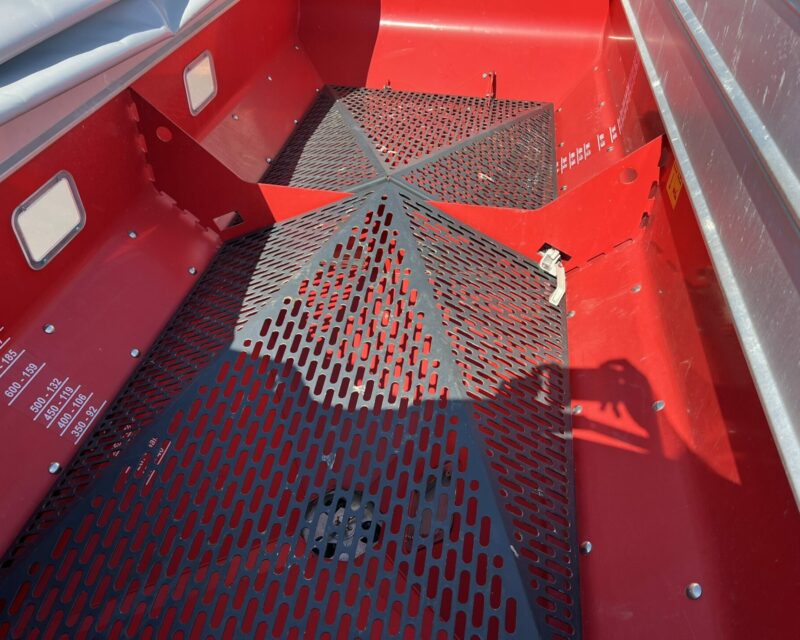 KVERNELAND TL GEO FERTILISER SPREADER (2020)