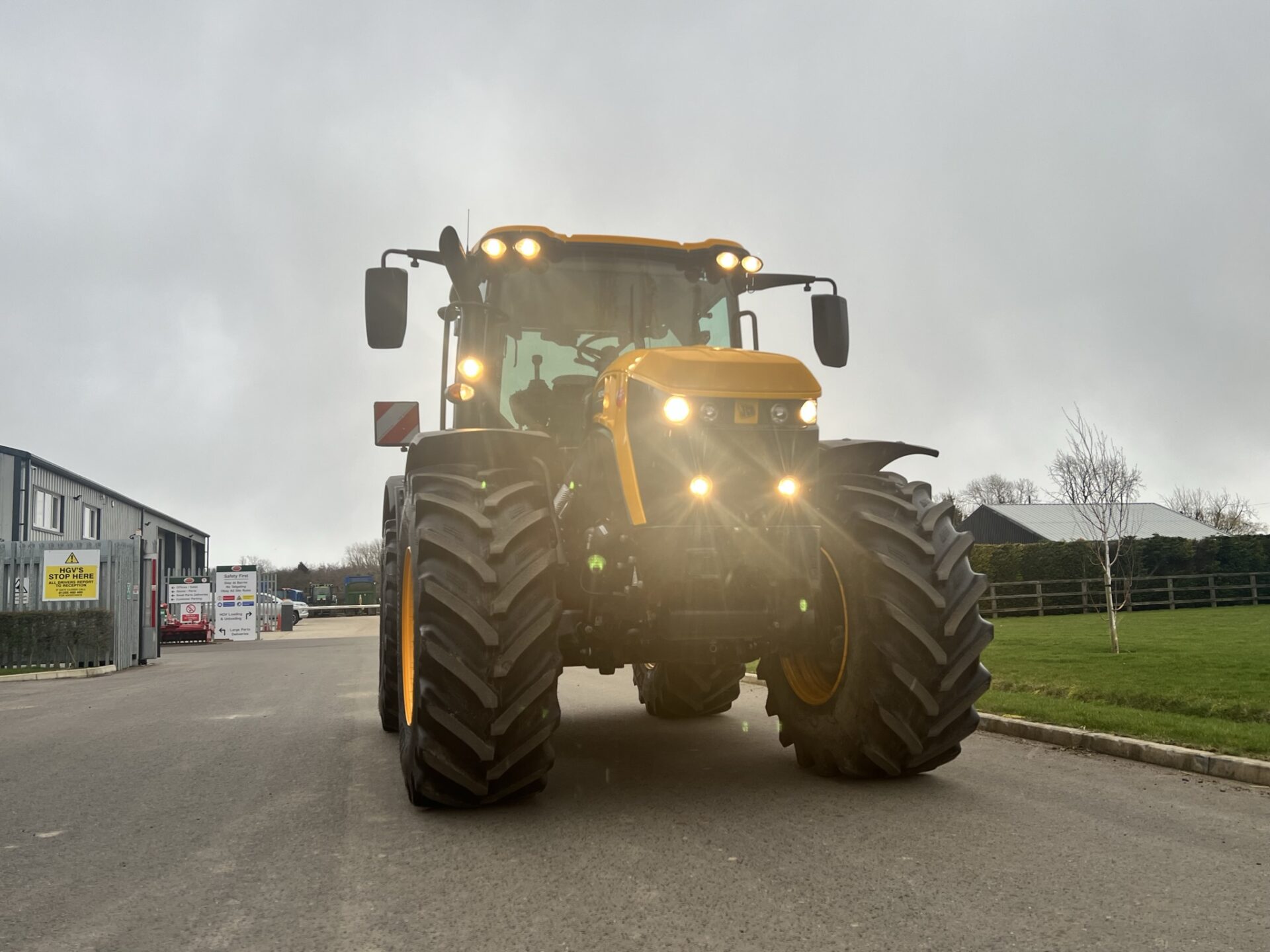 Jcb Fastrac 4220 Tractor For Hire Online Shop Irelands Group