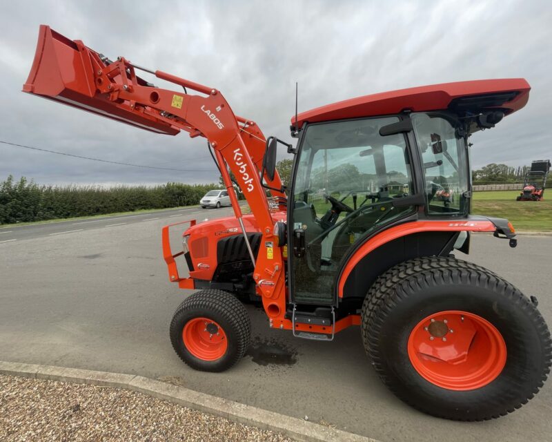 KUBOTA L2452 COMPACT TRACTOR & LOADER (2023)