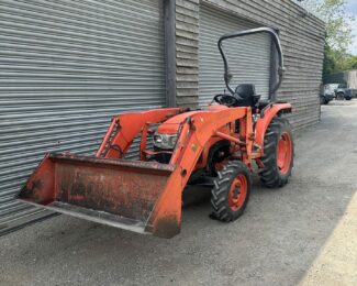 KUBOTA L1361 COMPACT TRACTOR & LOADER (2018)