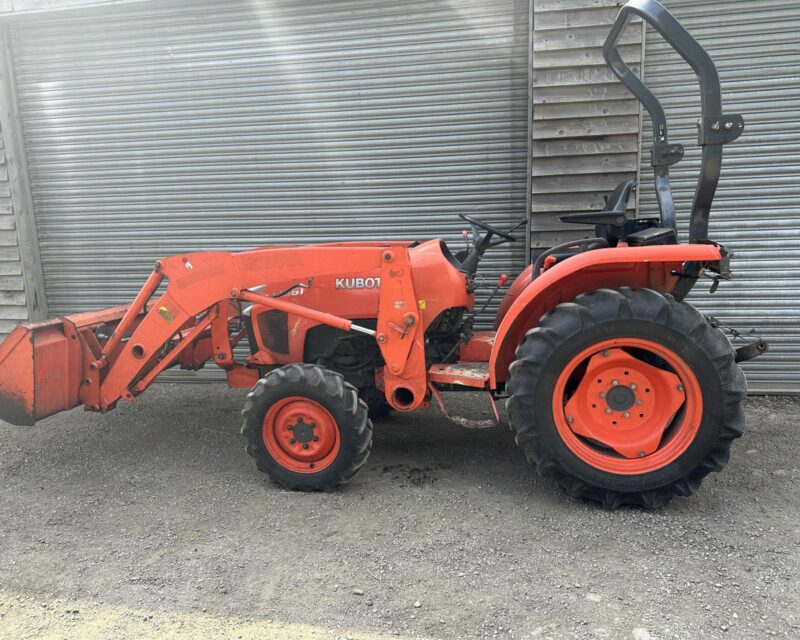 KUBOTA L1361 COMPACT TRACTOR & LOADER (2018)