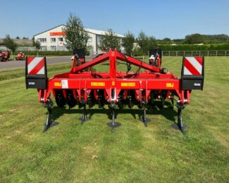 KVERNELAND DTX 300 CULTIVATOR