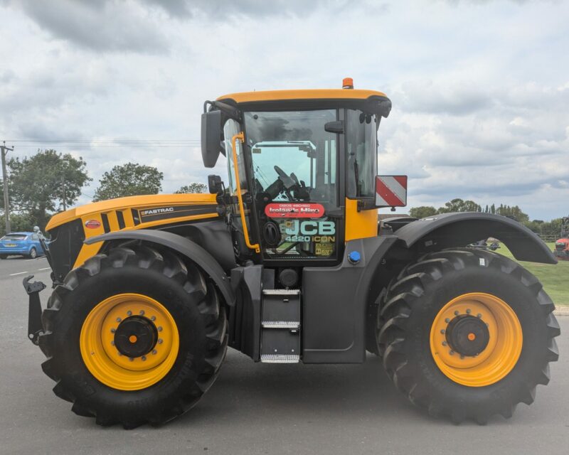 JCB FASTRAC 4220 ICON