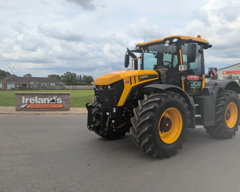 JCB FASTRAC 4220 ICON