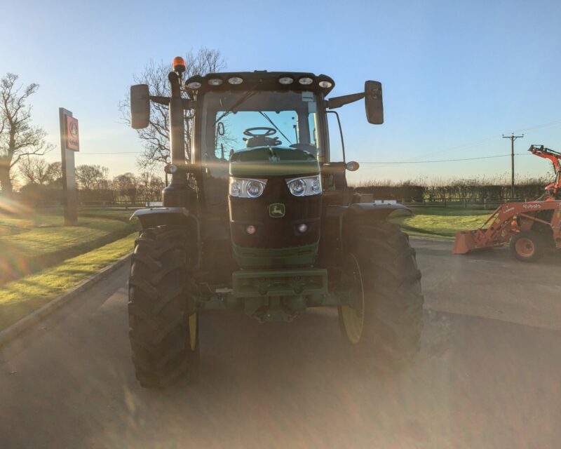 JOHN DEERE 6155R TRACTOR (2021)