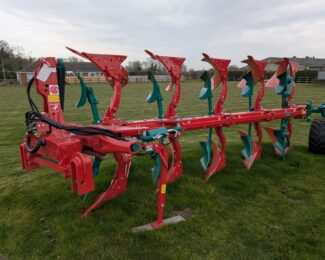 KVERNELAND PLOUGHS FOR HIRE