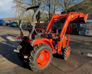 KUBOTA L1361 COMPACT TRACTOR & LOADER (2018)