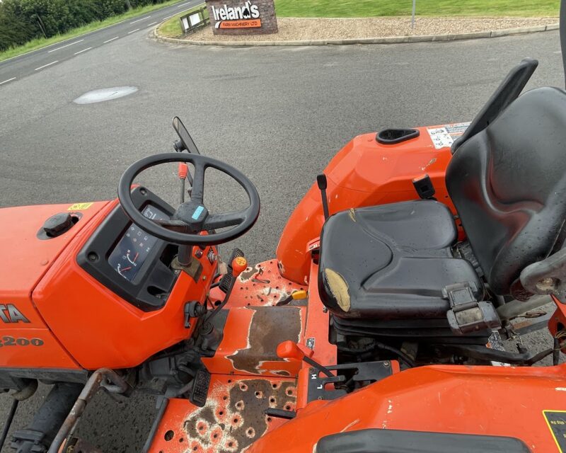 KUBOTA L3200 COMPACT TRACTOR (2007)